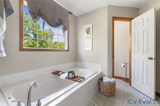 8136 Warriner Rd, Richmond, VA 23231