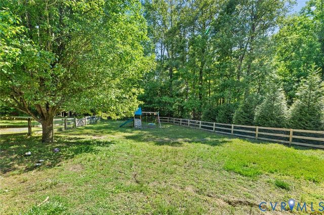8136 Warriner Rd, Richmond, VA 23231