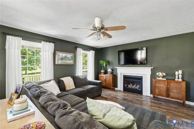 8136 Warriner Rd, Richmond, VA 23231
