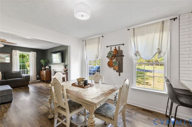 8136 Warriner Rd, Richmond, VA 23231