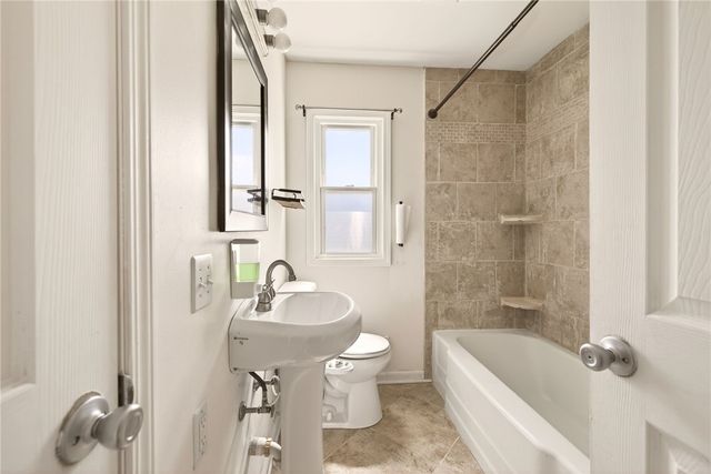 129 Wyndham Road, Rochester, NY 14612