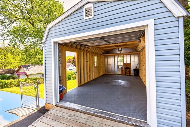 129 Wyndham Road, Rochester, NY 14612