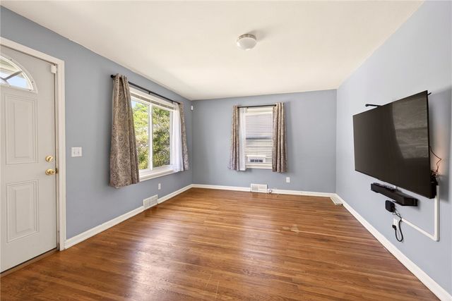 129 Wyndham Road, Rochester, NY 14612