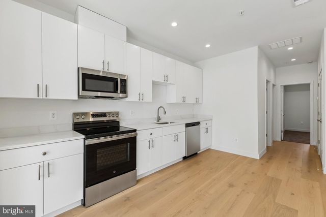 5046 ASTOR PL SE, Washington, DC 20019
