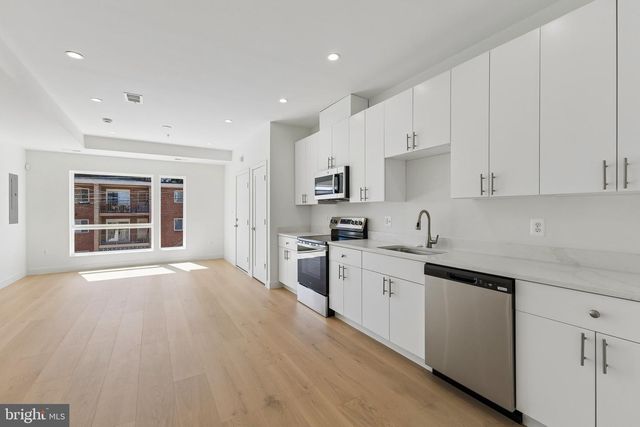 5046 ASTOR PL SE, Washington, DC 20019