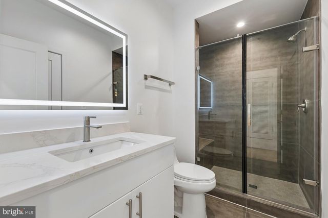 5046 ASTOR PL SE, Washington, DC 20019