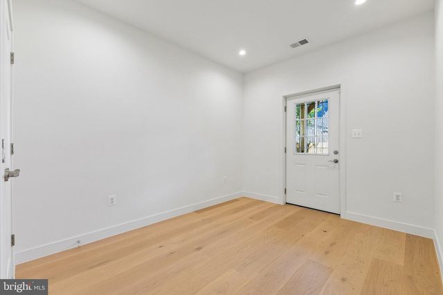 5046 ASTOR PL SE, Washington, DC 20019