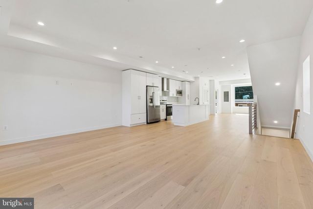 5046 ASTOR PL SE, Washington, DC 20019