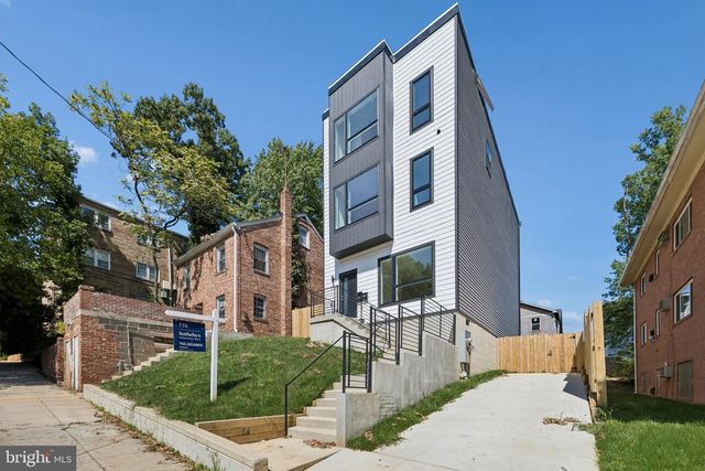 5046 ASTOR PL SE, Washington, DC 20019