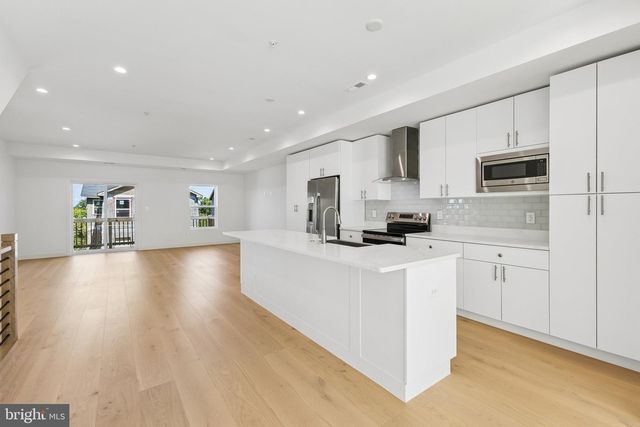 5046 ASTOR PL SE, Washington, DC 20019