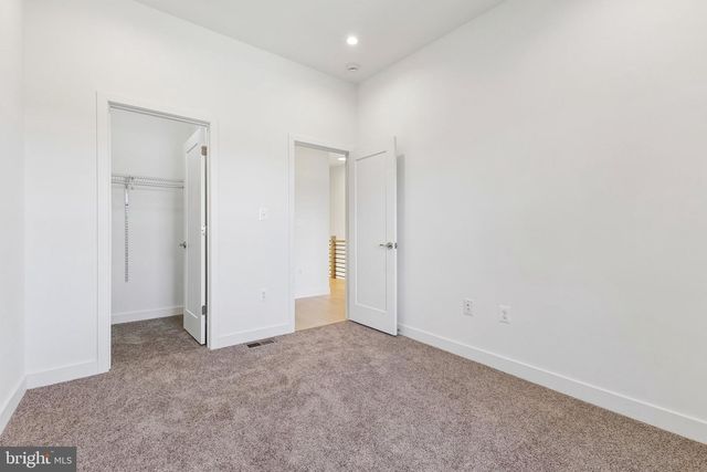 5046 ASTOR PL SE, Washington, DC 20019