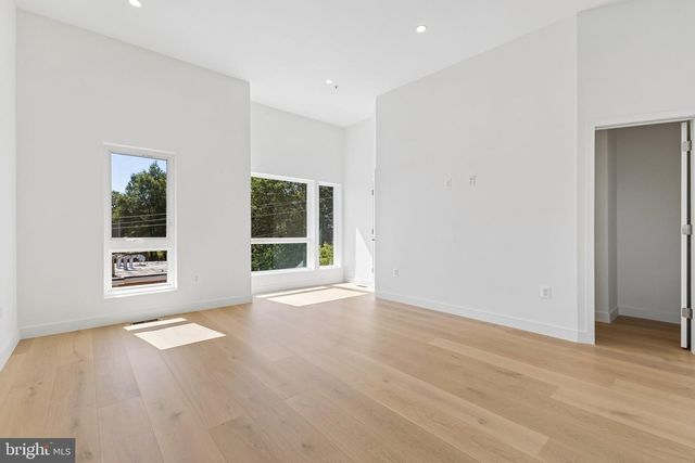 5046 ASTOR PL SE, Washington, DC 20019