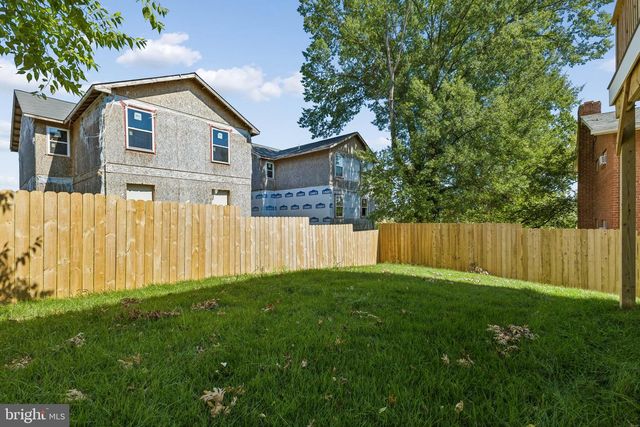 5046 ASTOR PL SE, Washington, DC 20019