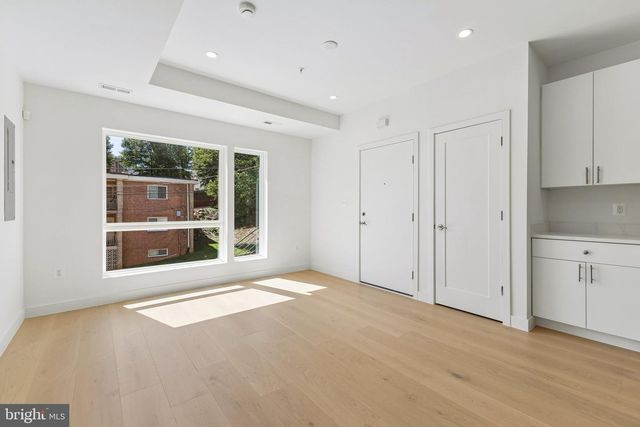 5046 ASTOR PL SE, Washington, DC 20019