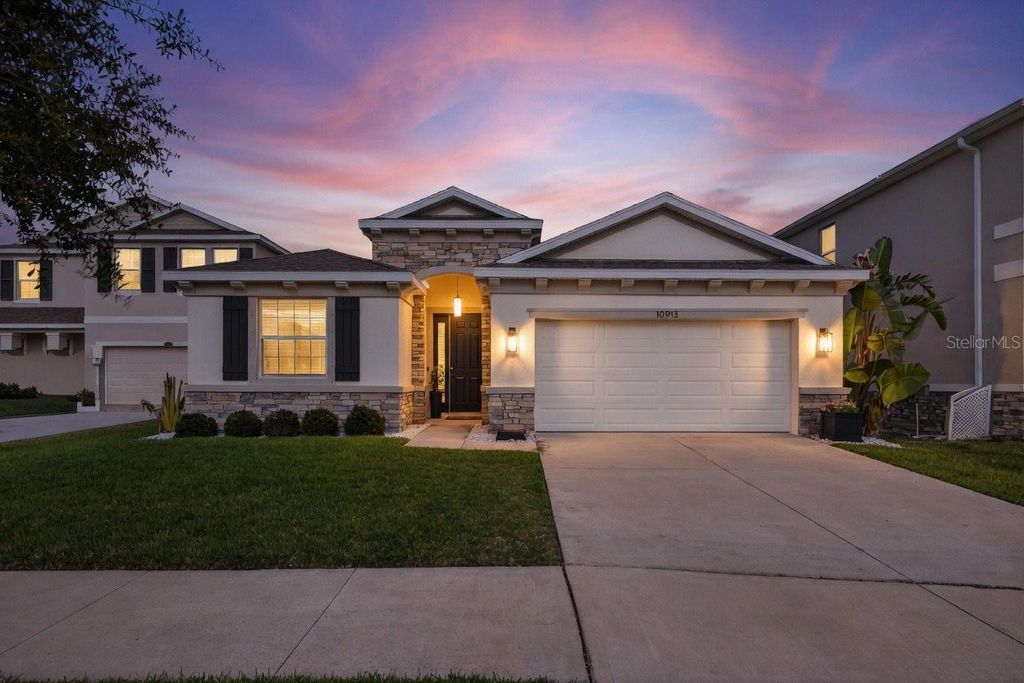 Image 1 of property listing at 10913 HONOR ROAD, Tampa, FL 33625