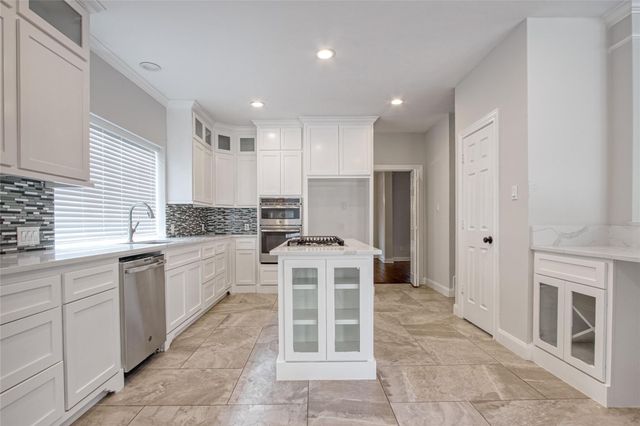 14010 Lakewood Crossing Boulevard, Houston, TX 77070