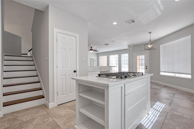 14010 Lakewood Crossing Boulevard, Houston, TX 77070