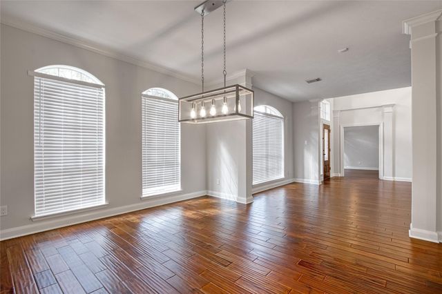 14010 Lakewood Crossing Boulevard, Houston, TX 77070