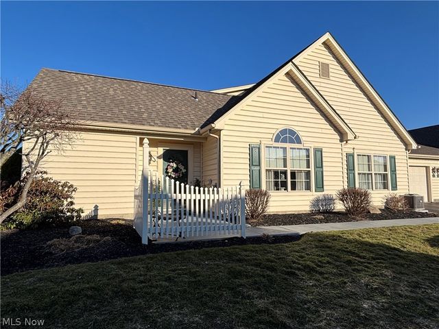 147 Village Court, Columbiana, OH 44408