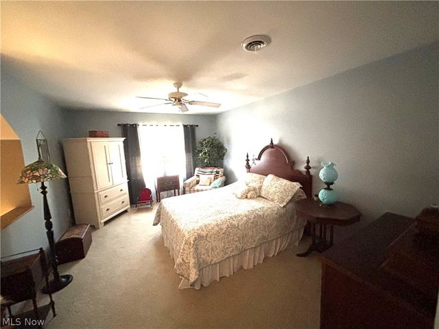 147 Village Court, Columbiana, OH 44408