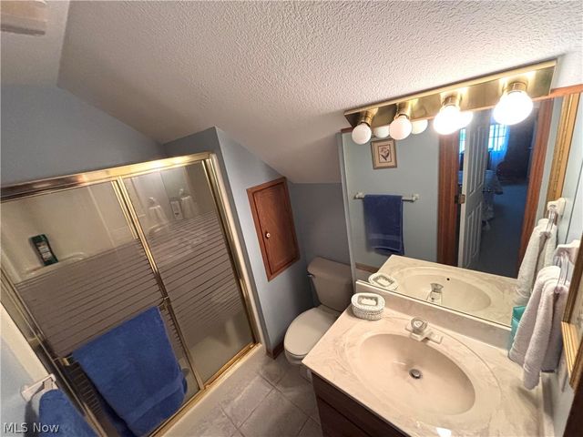 147 Village Court, Columbiana, OH 44408