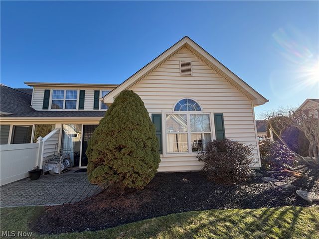 147 Village Court, Columbiana, OH 44408