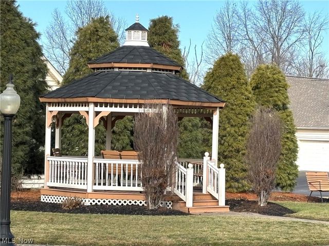 147 Village Court, Columbiana, OH 44408