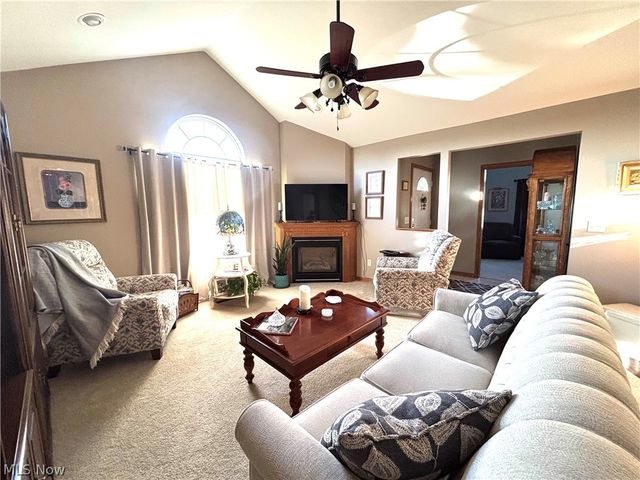 147 Village Court, Columbiana, OH 44408