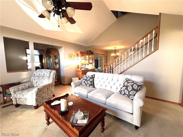 147 Village Court, Columbiana, OH 44408