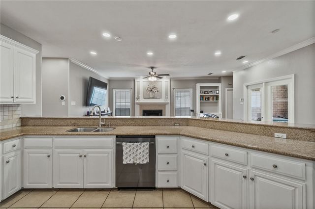 7813 Charlero Dr, Corpus Christi, TX 78414