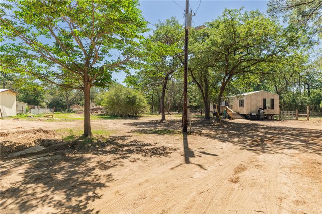 224 Pine Valley DR, Paige, TX 78659