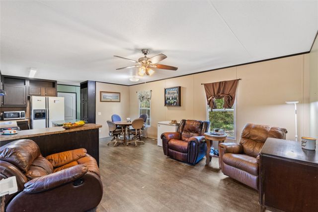 224 Pine Valley DR, Paige, TX 78659