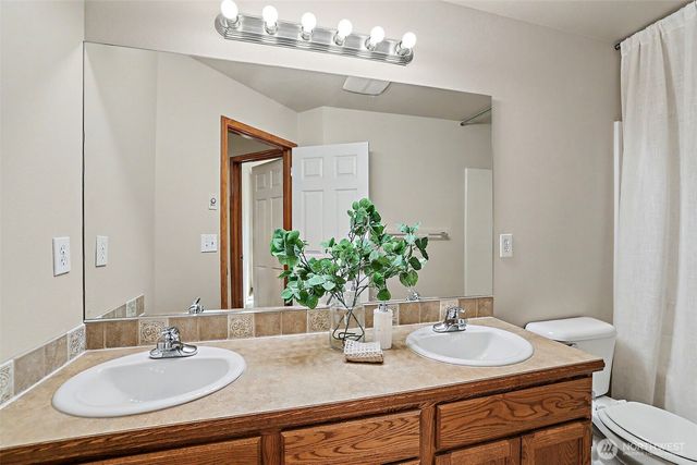 4011 160th Place SE, Bothell, WA 98012