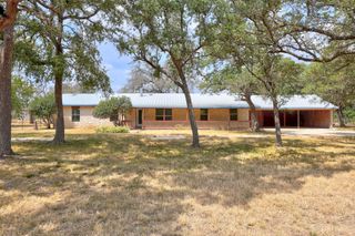 301 Private Road 904, Georgetown, TX 78633