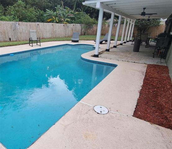11414 COUNTRY OAKS DRIVE, Tampa, FL 33618
