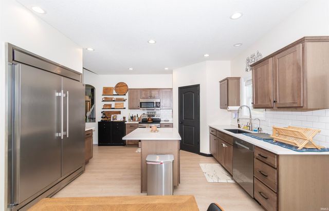 3425 Bruin Pass, Auburn, IN 46706