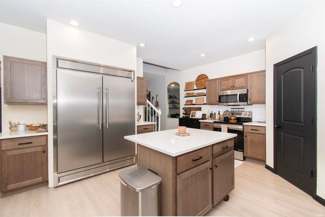 3425 Bruin Pass, Auburn, IN 46706