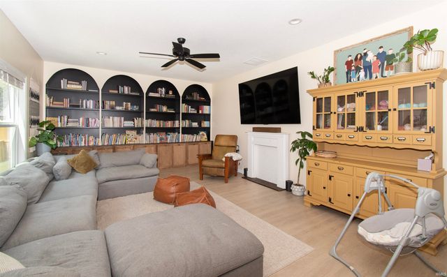 3425 Bruin Pass, Auburn, IN 46706