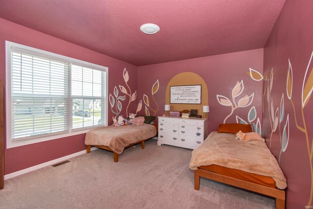 3425 Bruin Pass, Auburn, IN 46706