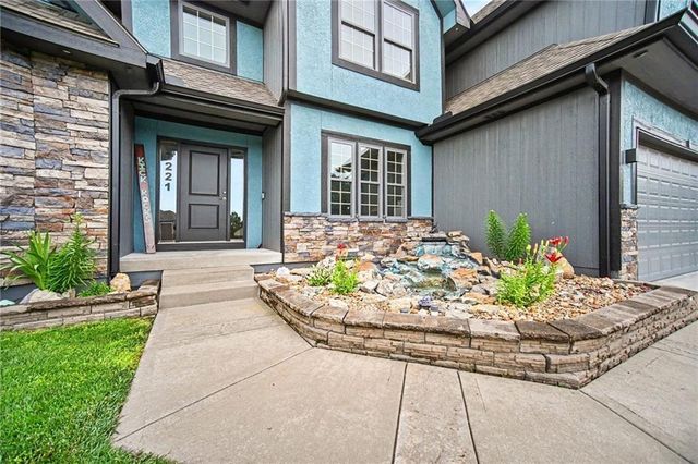 3221 S Mize Ridge Court, Independence, MO 64057