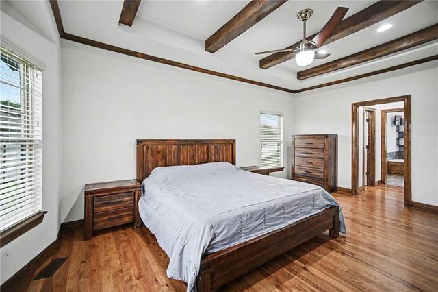 3221 S Mize Ridge Court, Independence, MO 64057