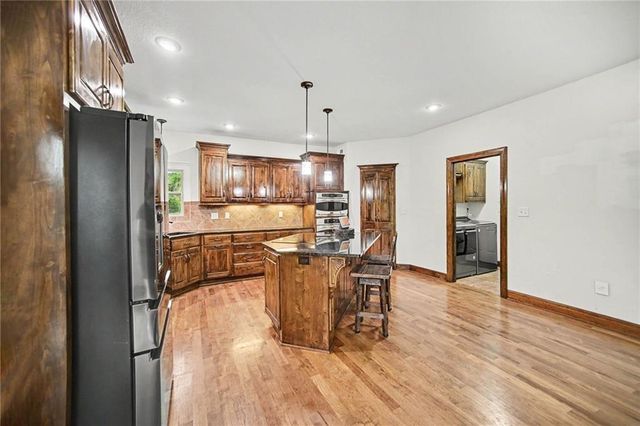 3221 S Mize Ridge Court, Independence, MO 64057