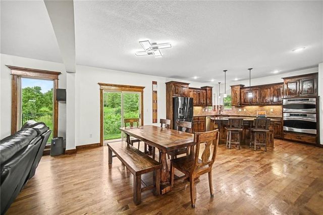 3221 S Mize Ridge Court, Independence, MO 64057