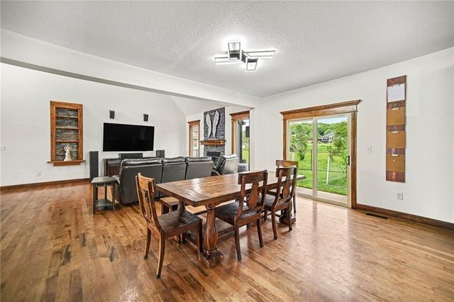 3221 S Mize Ridge Court, Independence, MO 64057