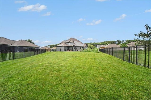 3221 S Mize Ridge Court, Independence, MO 64057