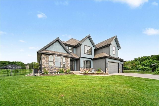 3221 S Mize Ridge Court, Independence, MO 64057