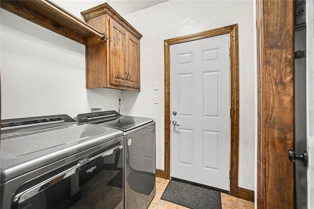 3221 S Mize Ridge Court, Independence, MO 64057