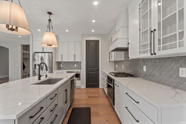 18071 Abington Court, South Bend, IN 46637