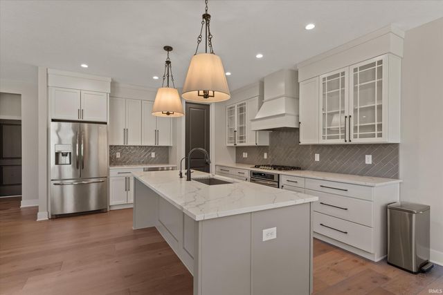 18071 Abington Court, South Bend, IN 46637
