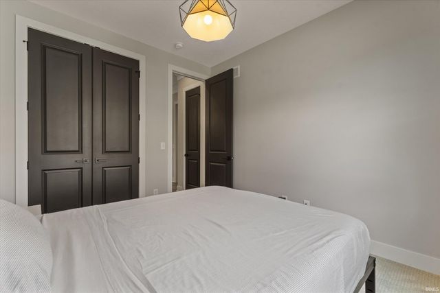 18071 Abington Court, South Bend, IN 46637
